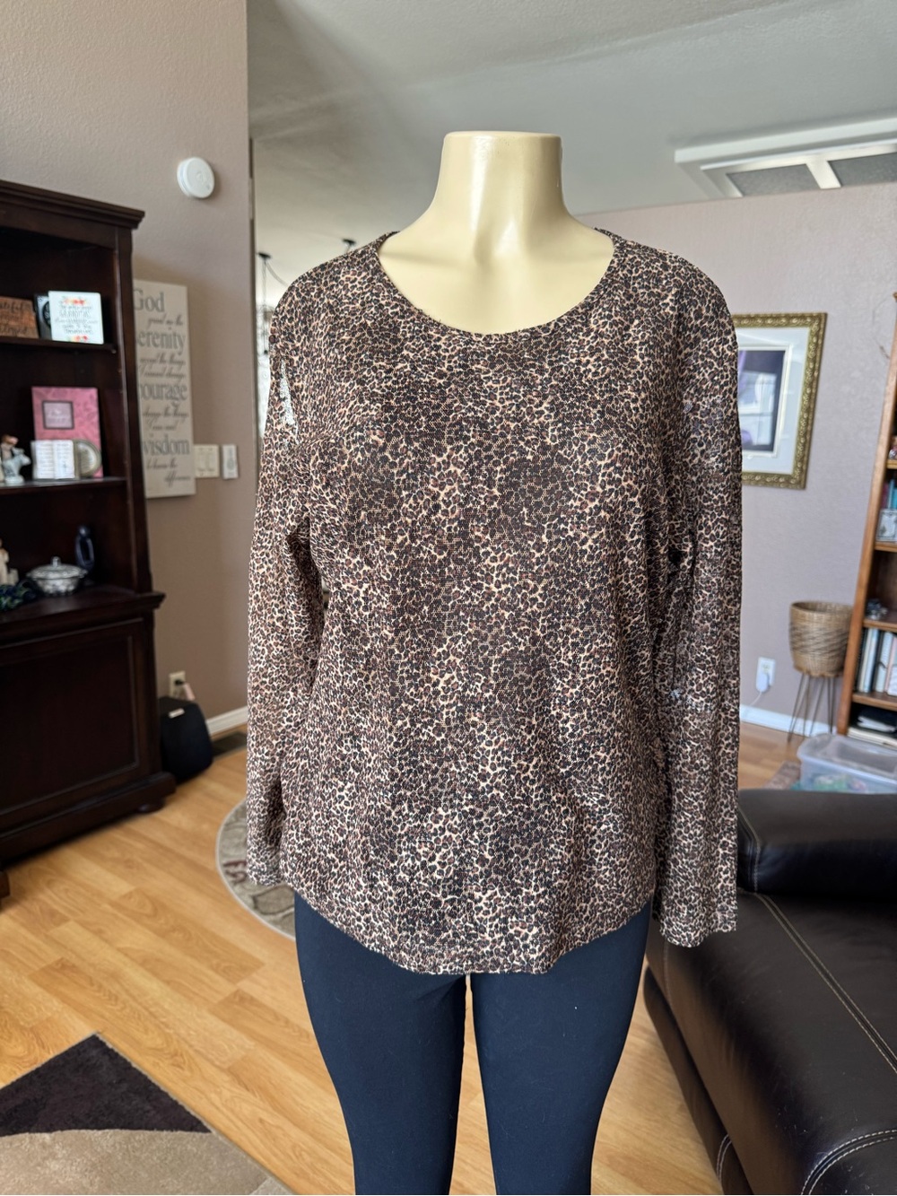 Chico’s brown long sleeve classic crewneck top w/lining-size L